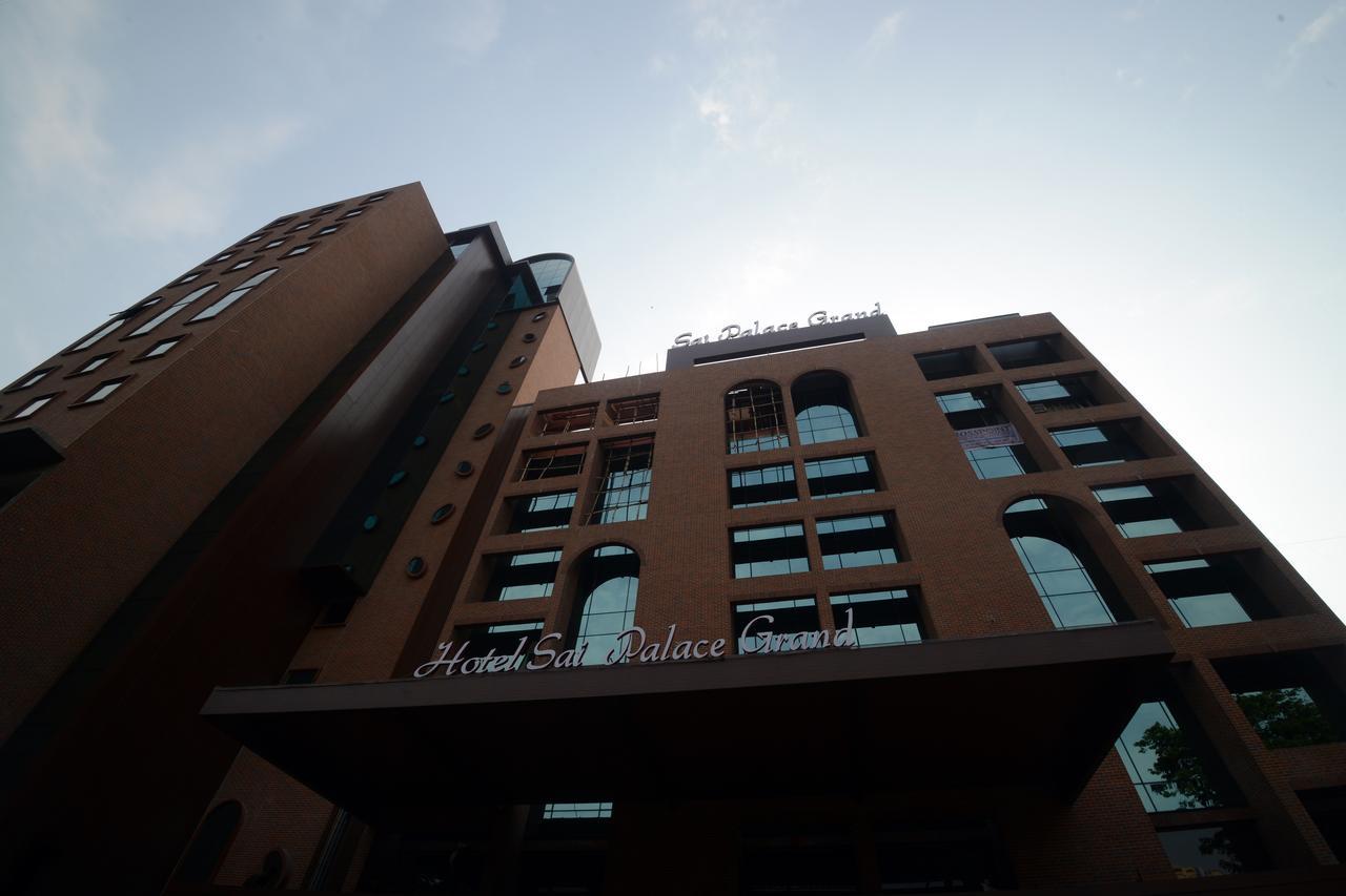 Sai Palace Grand, Malad Mumbai  Buitenkant foto
