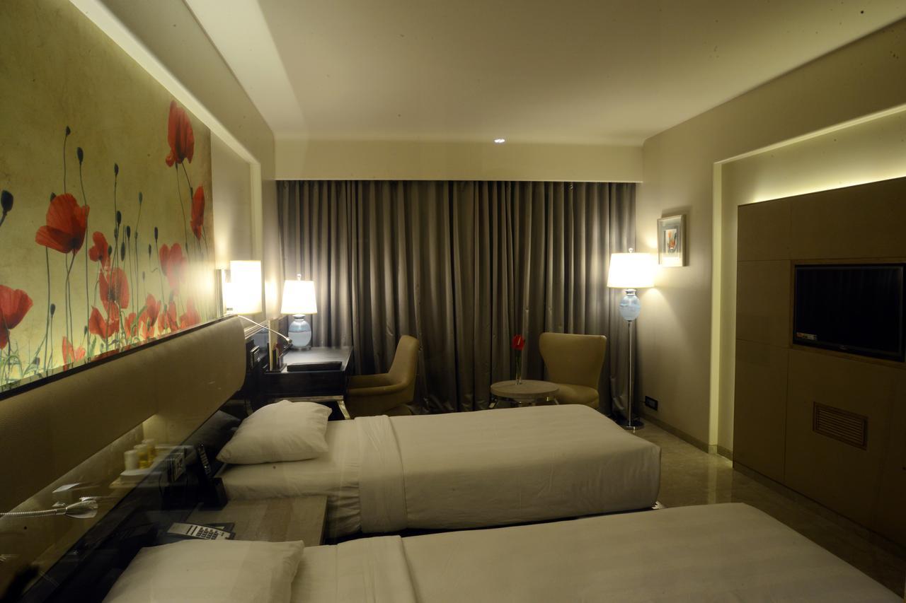 Sai Palace Grand, Malad Mumbai  Buitenkant foto