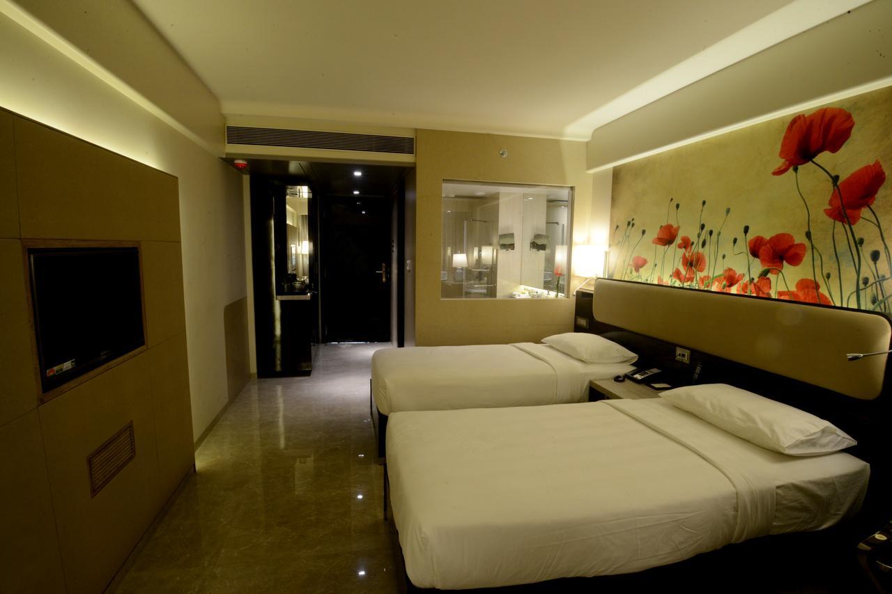 Sai Palace Grand, Malad Mumbai  Buitenkant foto