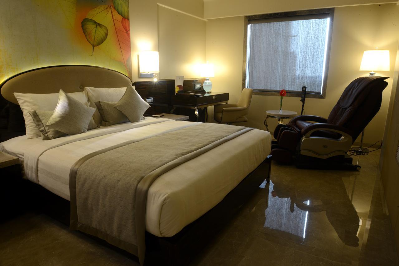 Sai Palace Grand, Malad Mumbai  Buitenkant foto