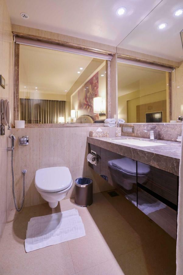 Sai Palace Grand, Malad Mumbai  Buitenkant foto