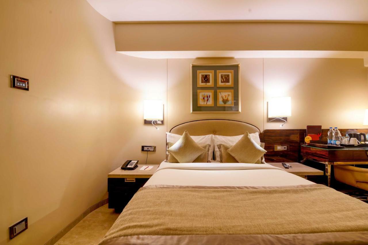 Sai Palace Grand, Malad Mumbai  Buitenkant foto