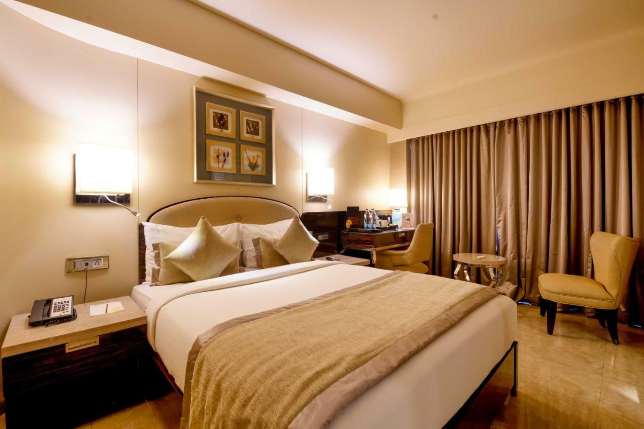Sai Palace Grand, Malad Mumbai  Buitenkant foto